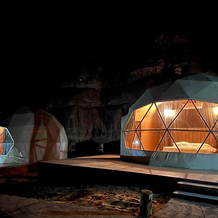 Scarlet Luxury Camp Wadi Rum Extérieur photo