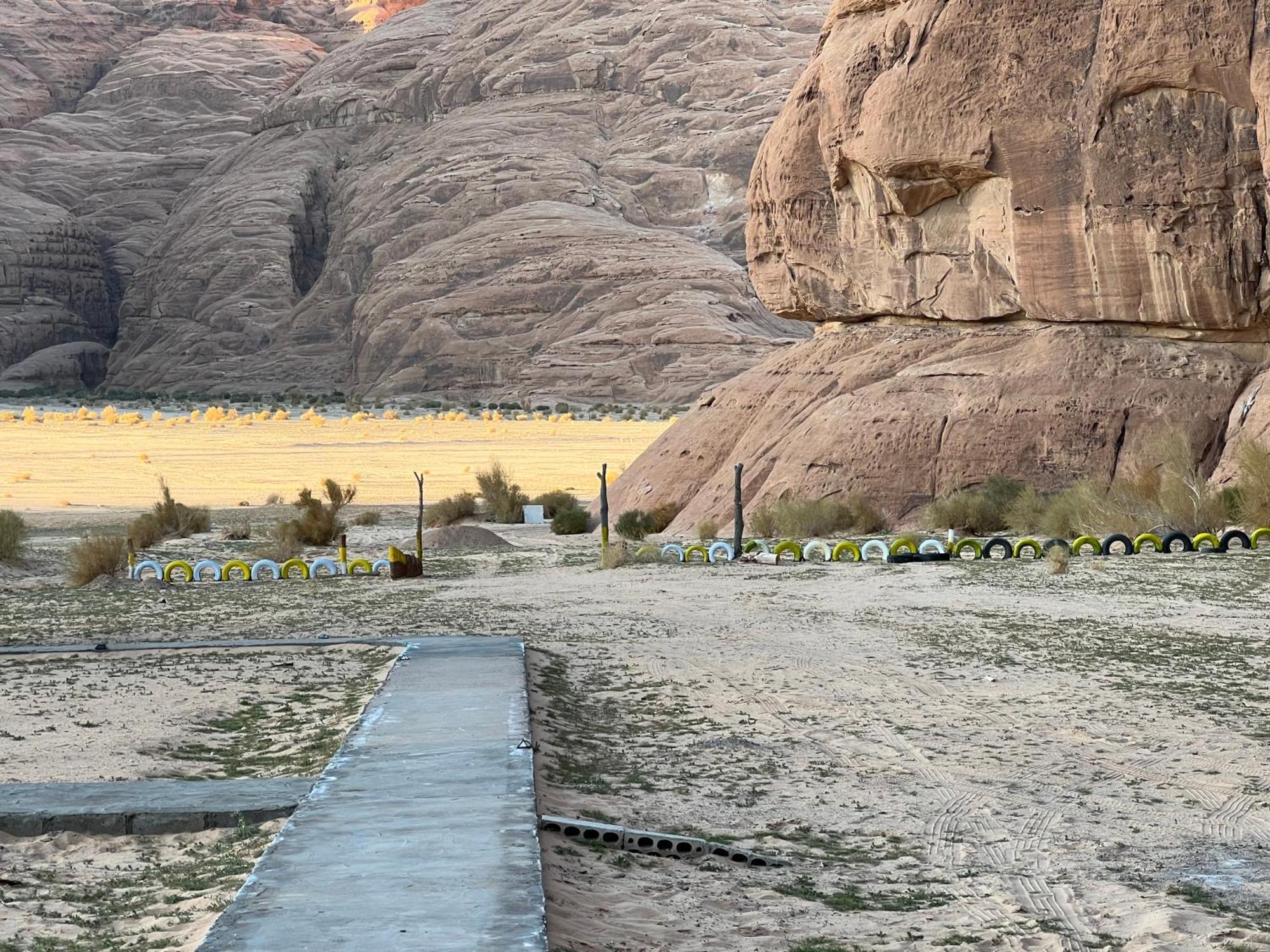 Scarlet Luxury Camp Wadi Rum Extérieur photo