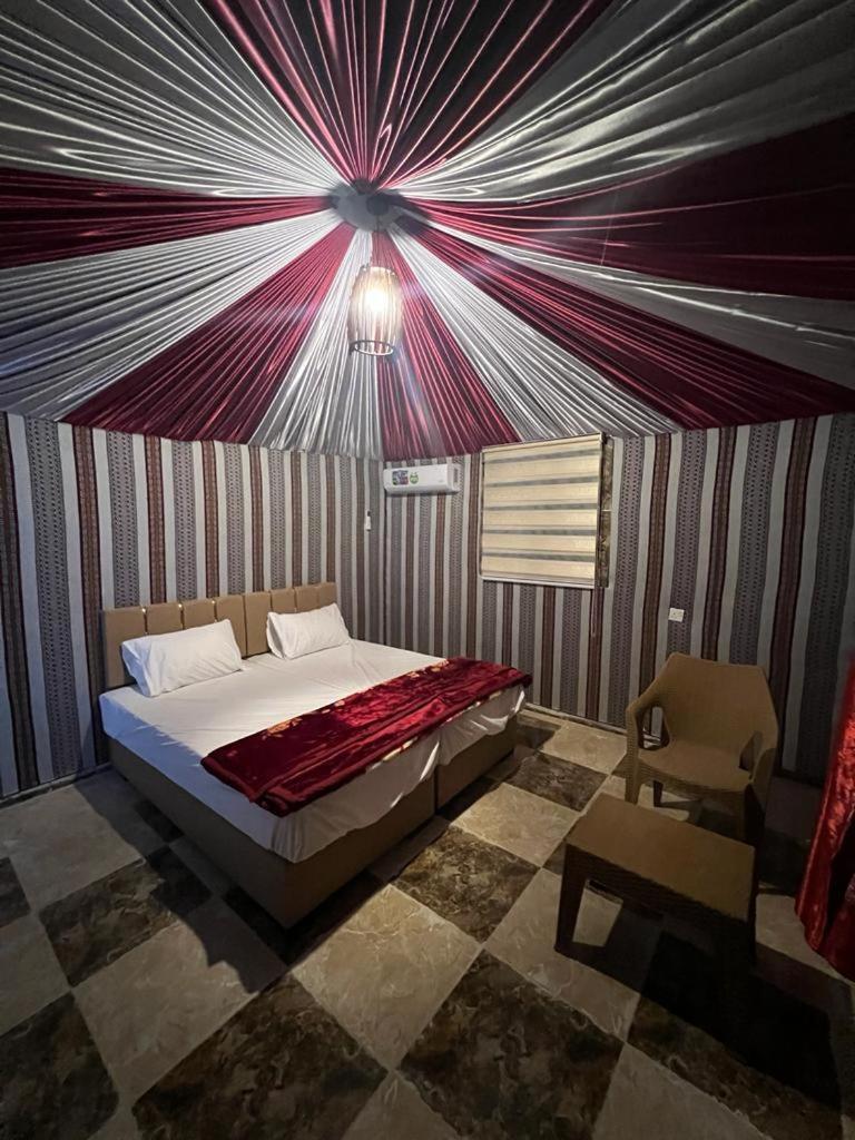 Scarlet Luxury Camp Wadi Rum Extérieur photo