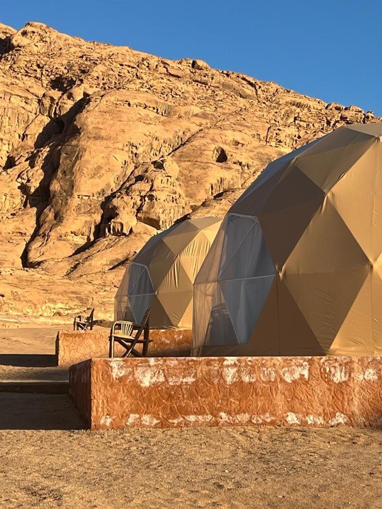 Scarlet Luxury Camp Wadi Rum Extérieur photo