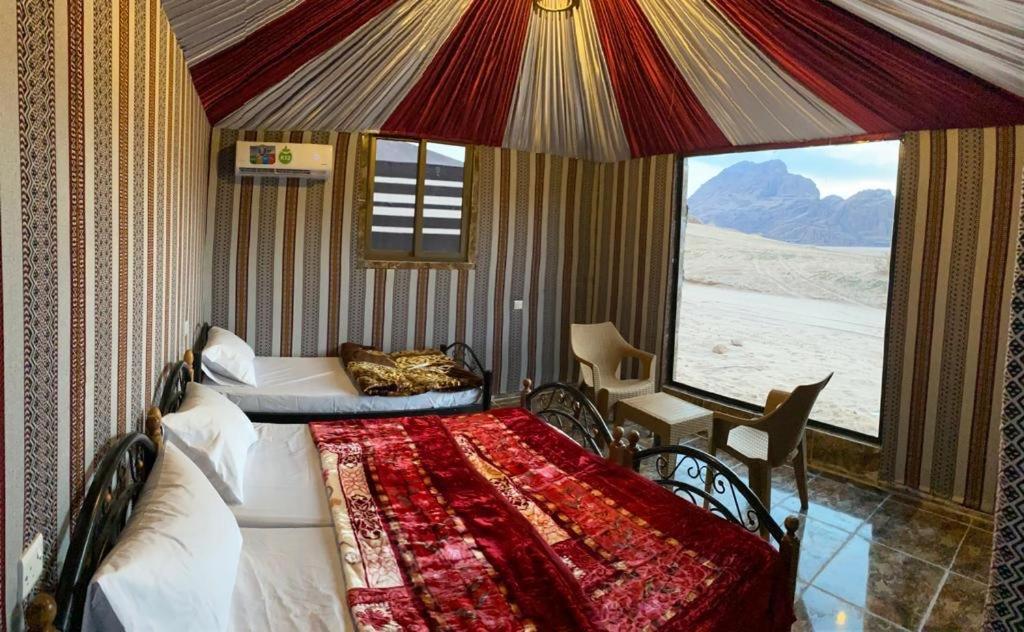 Scarlet Luxury Camp Wadi Rum Extérieur photo