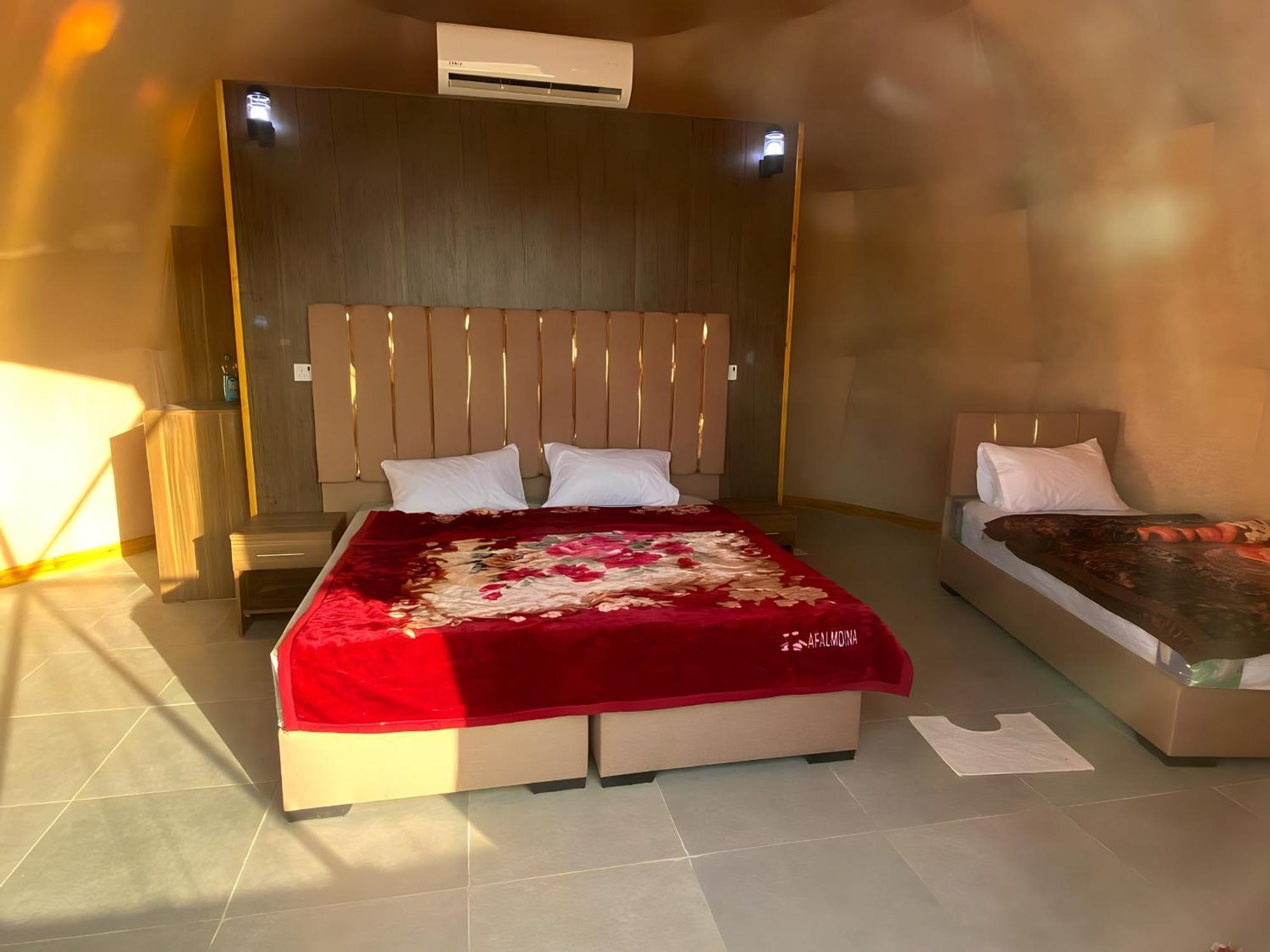 Scarlet Luxury Camp Wadi Rum Extérieur photo