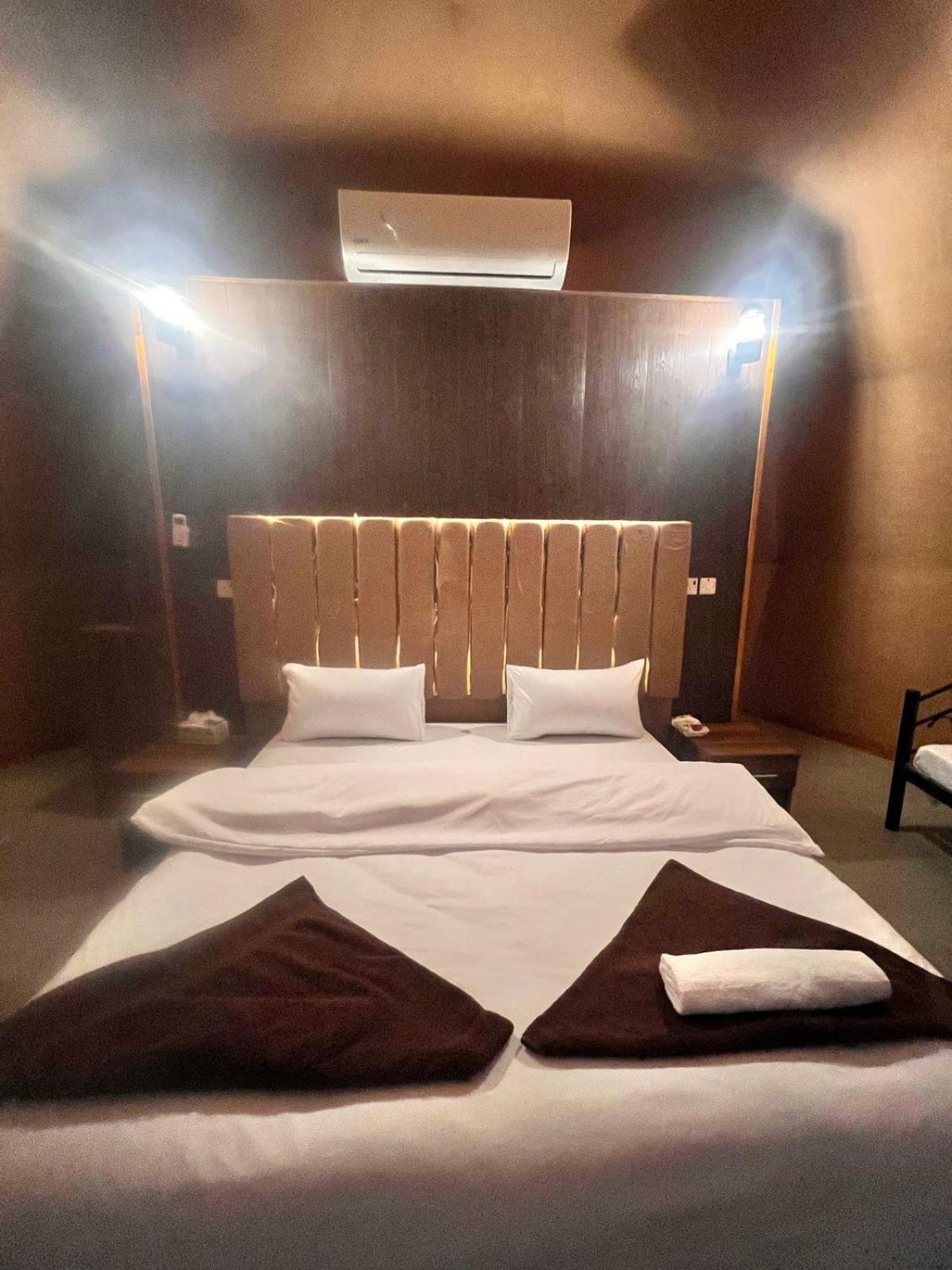 Scarlet Luxury Camp Wadi Rum Extérieur photo