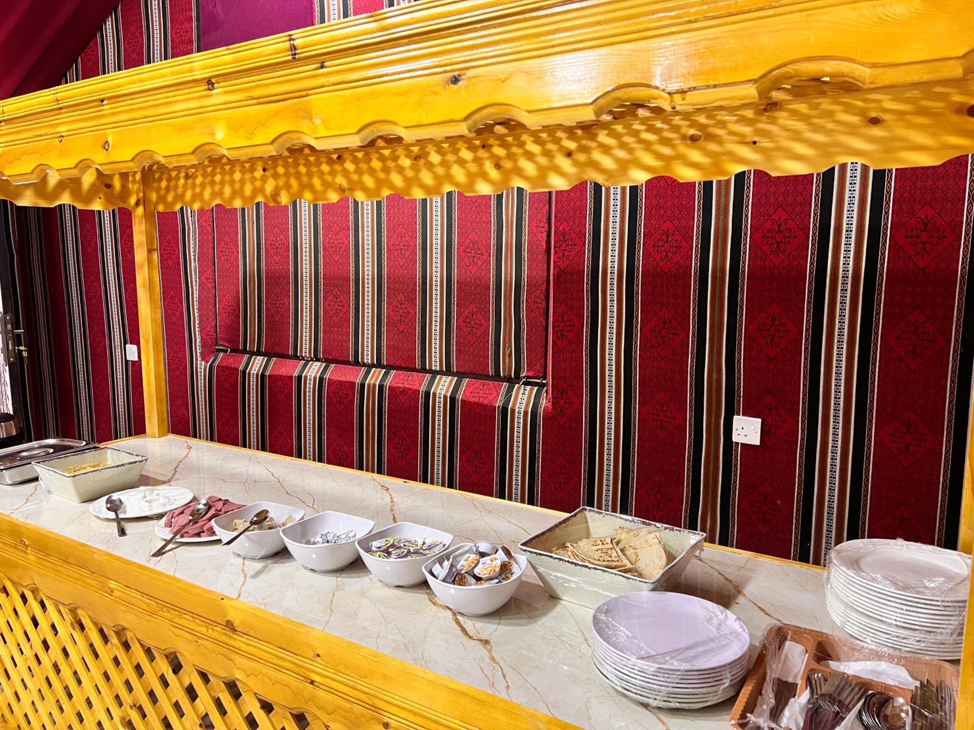Scarlet Luxury Camp Wadi Rum Extérieur photo